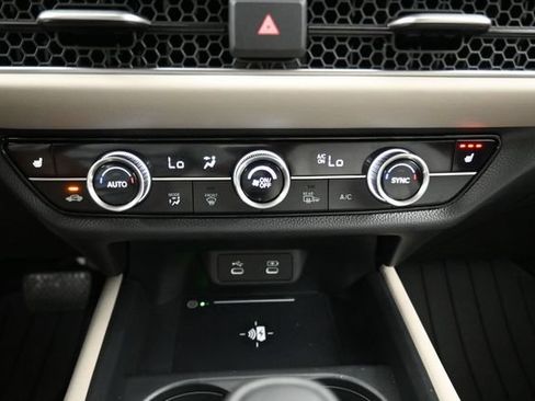 Used 2026 Honda HR-V EX-L image 16