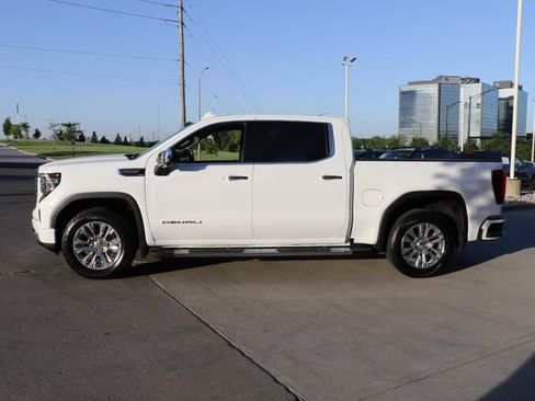 Used 2023 GMC Sierra 1500 Denali AWD/4WD image 3