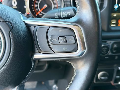 Used 2020 Jeep Gladiator Overland AWD/4WD image 37