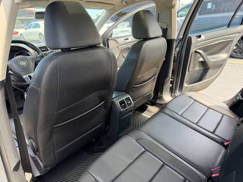 Used 2013 Volkswagen Jetta TDI FWD image 25