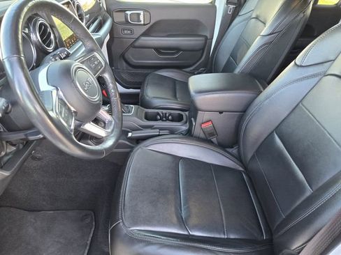 Used 2023 Jeep Wrangler Altitude image 13