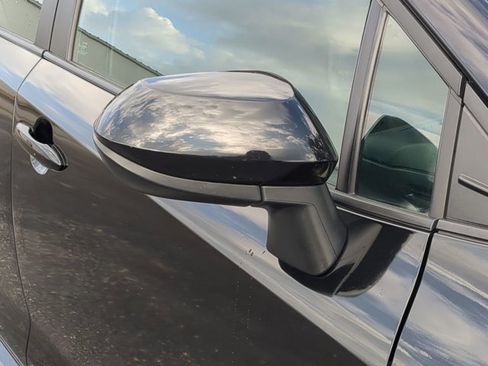 Used 2023 Toyota Corolla LE image 12