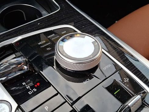 New 2026 BMW X7 M60i AWD/4WD image 14