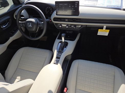 New 2026 Honda HR-V LX image 23
