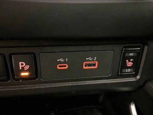 Used 2024 Nissan Frontier SV w/ SV Convenience Package image 31