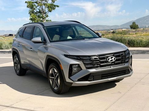 Used 2025 Hyundai Tucson SEL AWD/4WD image 3