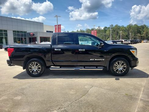 Used 2020 Nissan Titan SV w/ SV Convenience Package AWD/4WD image 8