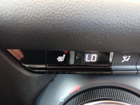 Used 2025 Chevrolet Blazer LT AWD/4WD image 24