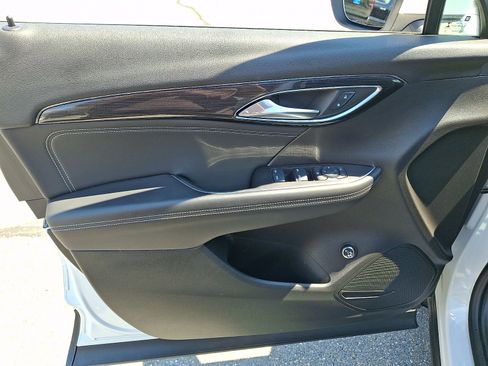 Used 2022 Buick Envision Preferred FWD image 12