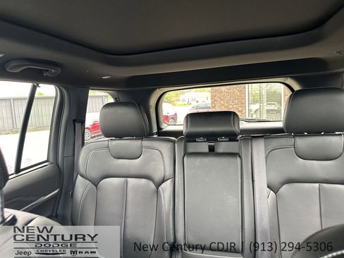 Used 2025 Jeep Grand Cherokee Limited w/ Luxury Tech Group II AWD/4WD image 58
