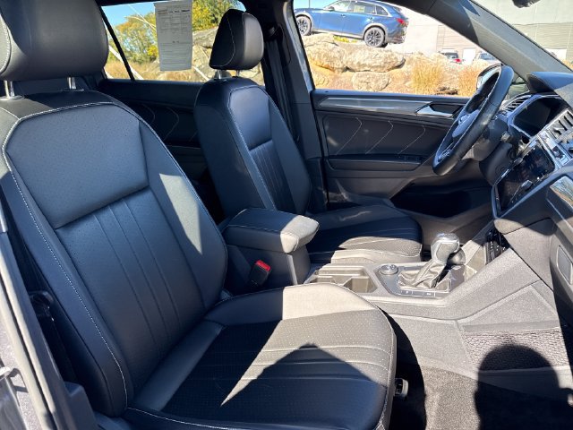 Certified 2023 Volkswagen Tiguan SE R-Line AWD/4WD image 13