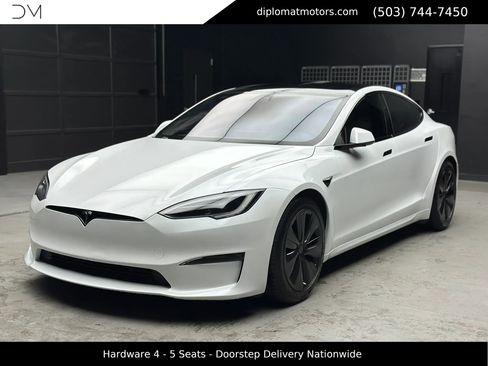 Used 2024 Tesla Model S image 1