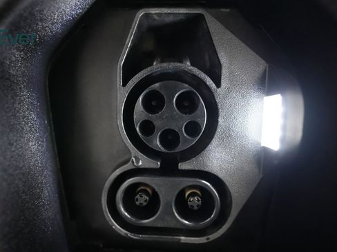 Used 2023 Kia Niro Wave FWD image 10