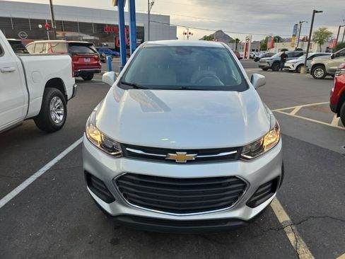 Used 2021 Chevrolet Trax LS w/ Tint and Cruise Package image 2