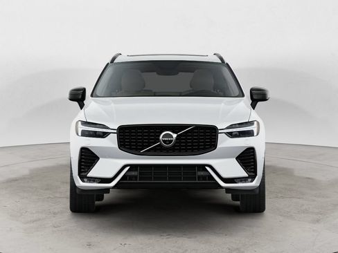 Certified 2024 Volvo XC60 B5 Plus w/ Protection Package Premier AWD/4WD image 2