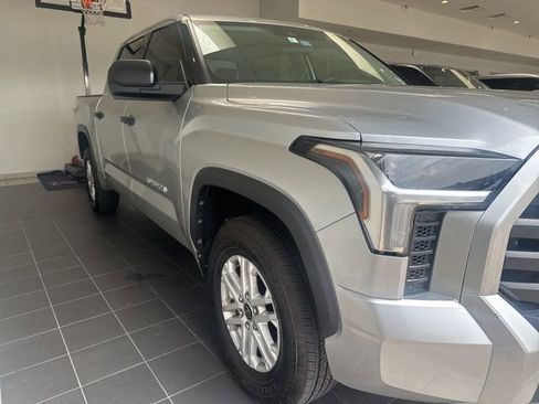 Used 2022 Toyota Tundra SR5 RWD image 4