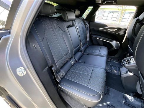 New 2026 Cadillac Lyriq V w/ LPO, Floor Liner Package AWD/4WD image 29