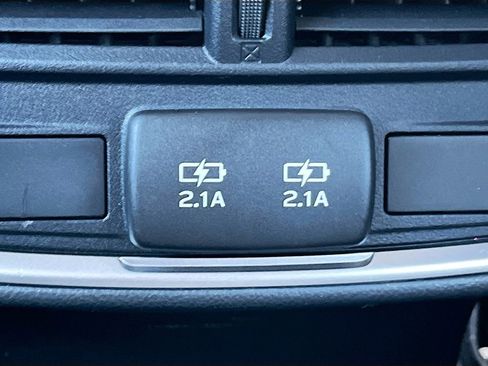 Used 2022 Subaru Forester Limited w/ Popular Package #2 image 27