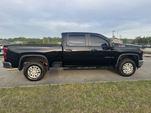 Certified 2024 Chevrolet Silverado 2500 LT image 11