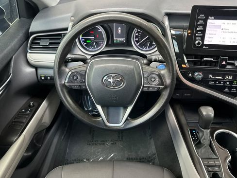 Used 2022 Toyota Camry LE FWD image 14