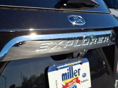 Certified 2023 Ford Explorer XLT w/ Equipment Group 202A AWD/4WD image 29