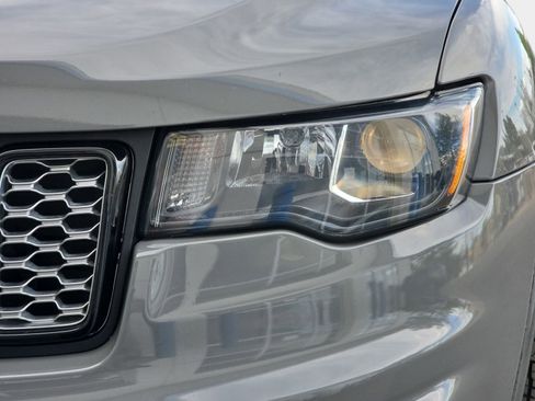 Used 2019 Jeep Grand Cherokee Altitude AWD/4WD image 34