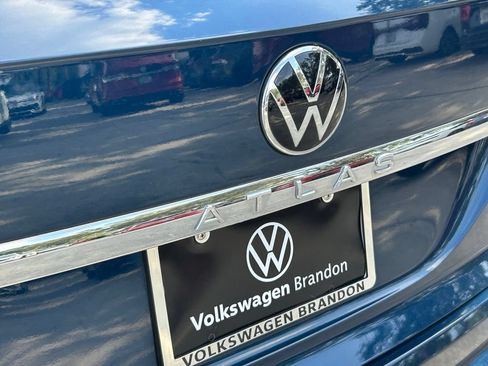 Certified 2021 Volkswagen Atlas Cross Sport SE AWD/4WD image 34