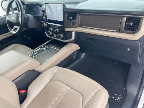 Used 2024 Ford Expedition Max Limited image 28