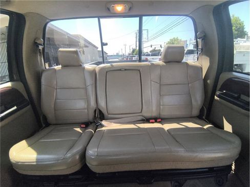 Used 2005 Ford F350 Lariat RWD image 8