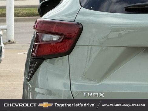 Used 2025 Chevrolet Trax ACTIV w/ Driver Confidence Package FWD image 9