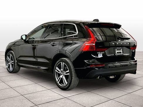 Used 2021 Volvo XC60 T5 Momentum w/ Premium Package AWD/4WD image 10