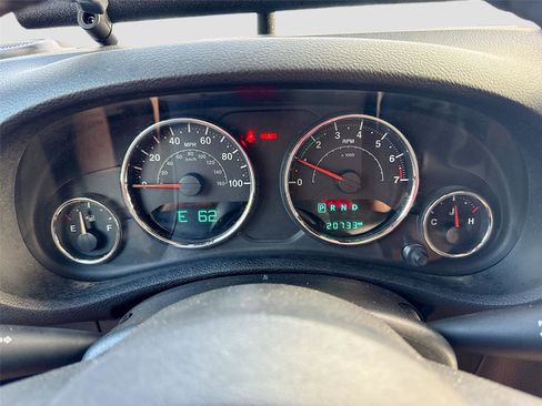 Used 2017 Jeep Wrangler Sport image 15