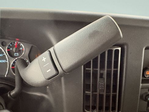 Used 2019 Chevrolet Express 3500 w/ Driver Convenience Package image 22