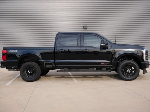 New 2026 Ford F250 Lariat w/ Black Appearance Package AWD/4WD image 2