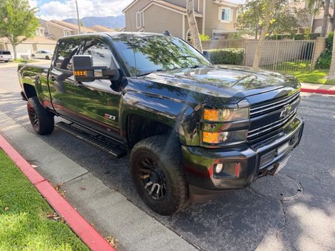 Used 2016 Chevrolet Silverado 2500 LT w/ Midnight Edition AWD/4WD image 9