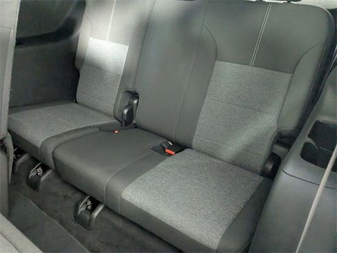 Used 2025 GMC Acadia Elevation image 26