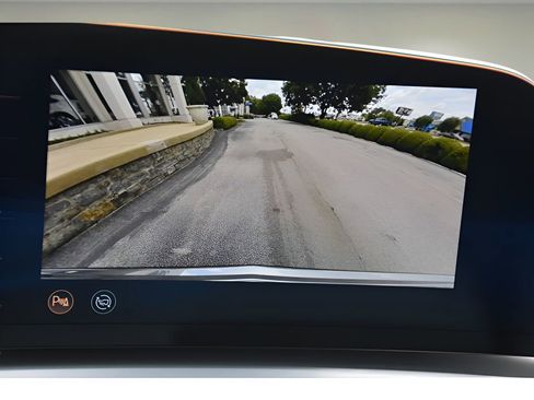 New 2025 Cadillac Lyriq Luxury w/ LPO, Floor Liner Package image 21