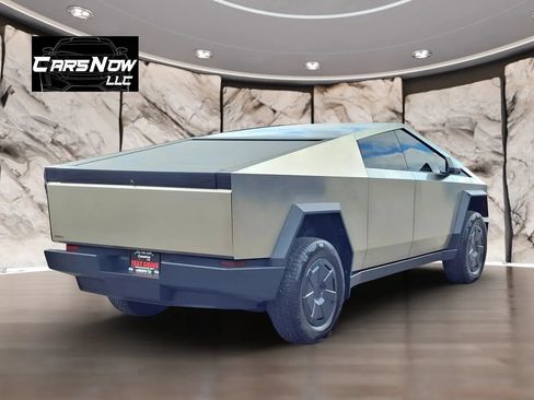 Used 2025 Tesla Cybertruck AWD Crew Cab image 6