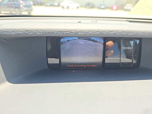 Used 2012 Toyota Sienna LE FWD image 25