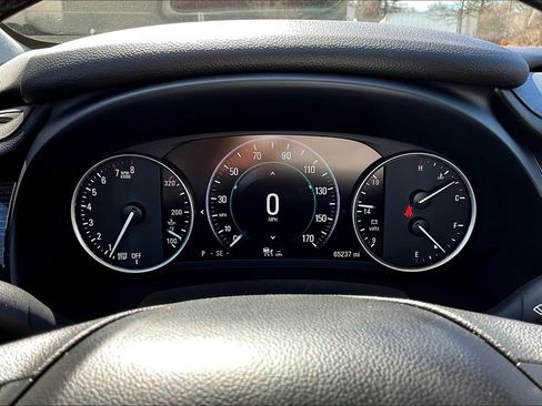 Used 2017 Buick LaCrosse Premium w/ Driver Confidence Package #2 FWD image 13