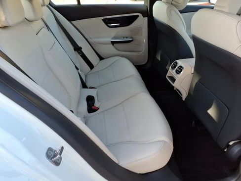 Used 2025 Mercedes-Benz C 300 Sedan image 20