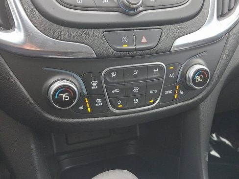 Used 2023 Chevrolet Equinox LT image 16