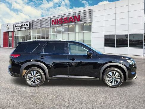 Used 2025 Nissan Pathfinder SL image 8