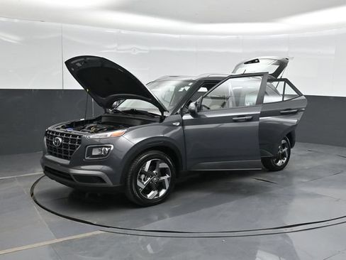 Used 2024 Hyundai Venue SEL FWD image 52