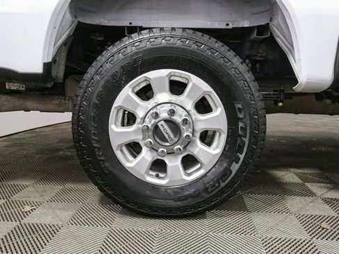 Used 2024 Ford F350 XLT image 15