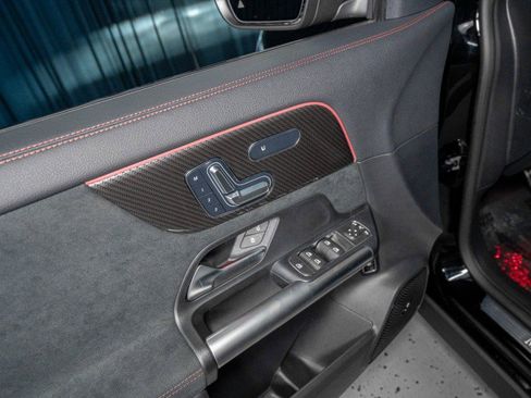 Certified 2025 Mercedes-Benz GLA 250 250 SUV image 11