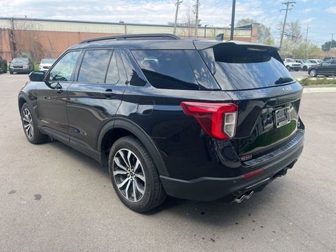 Used 2023 Ford Explorer ST AWD/4WD image 7