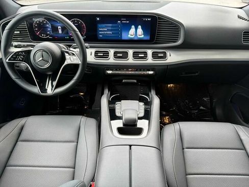 Certified 2025 Mercedes-Benz GLE 450 4MATIC image 17