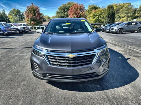 Used 2022 Chevrolet Equinox LS w/ LS Convenience Package image 3