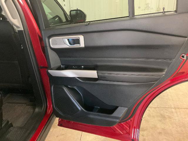 Certified 2024 Ford Explorer Limited w/ Equipment Group 301A AWD/4WD image 27